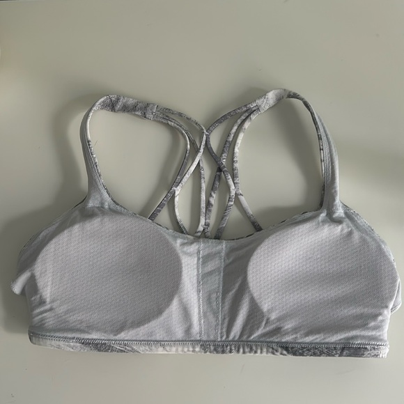 Lululemon Free To Be Zen Bra Size 8 - Picture 6 of 8